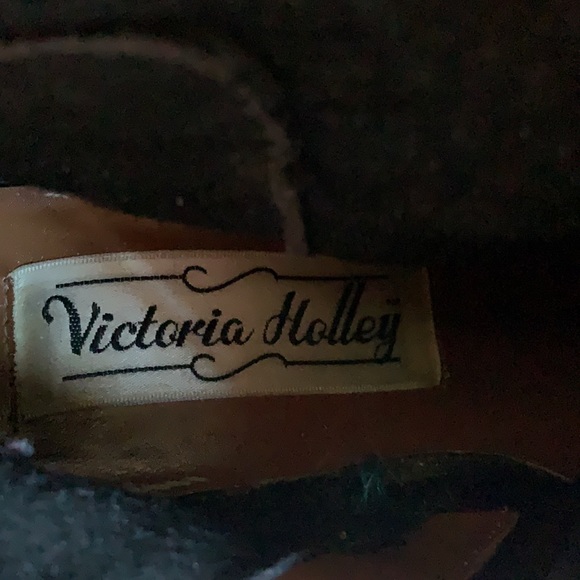 Leather Boots with Three Inch Heel - Picture 5 of 10